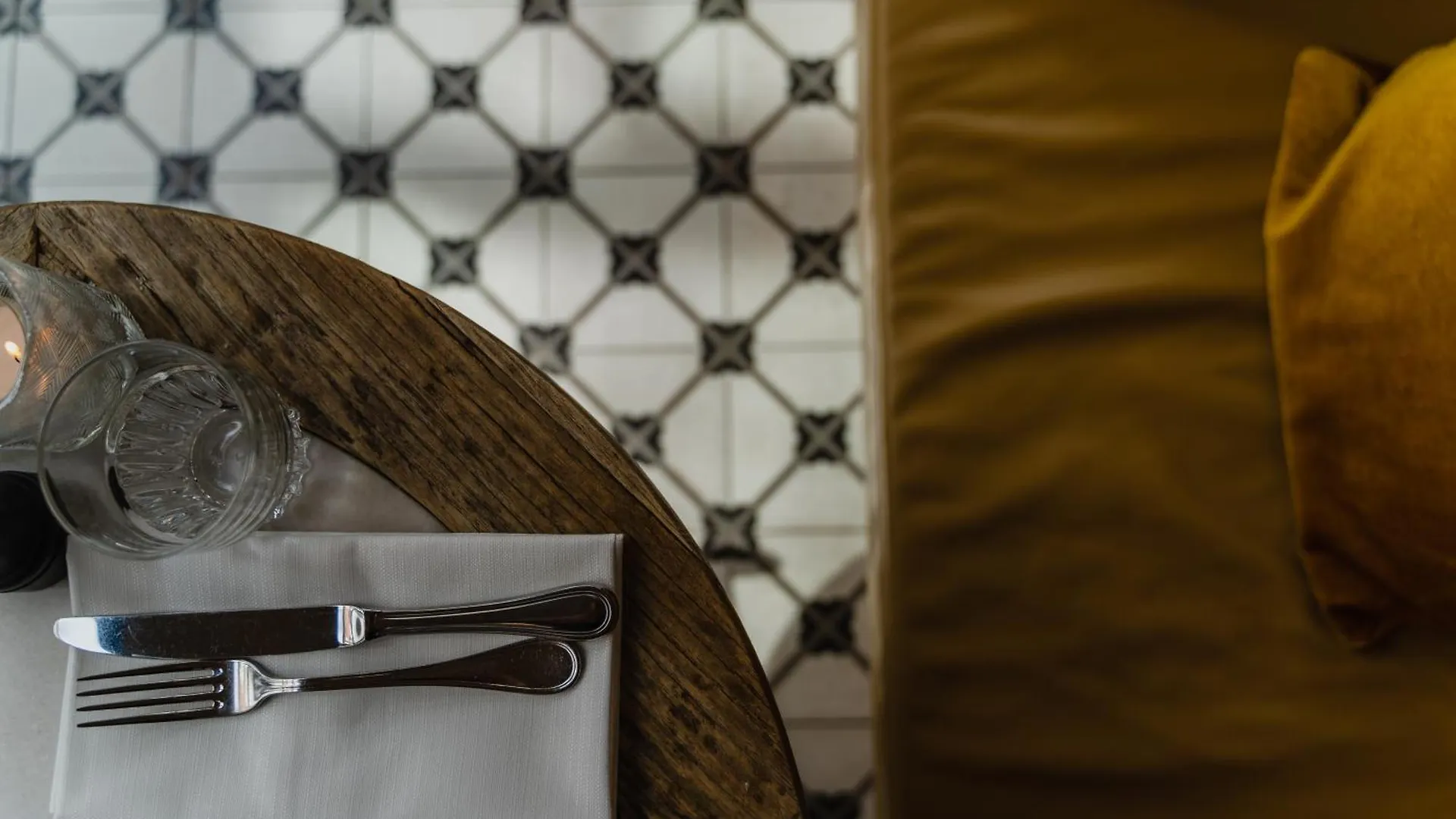 Hotel Monastere Maastricht 4*,  Holland